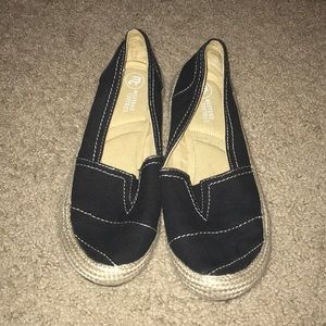 Super Cute Slip on Shoes Size 7.5M
